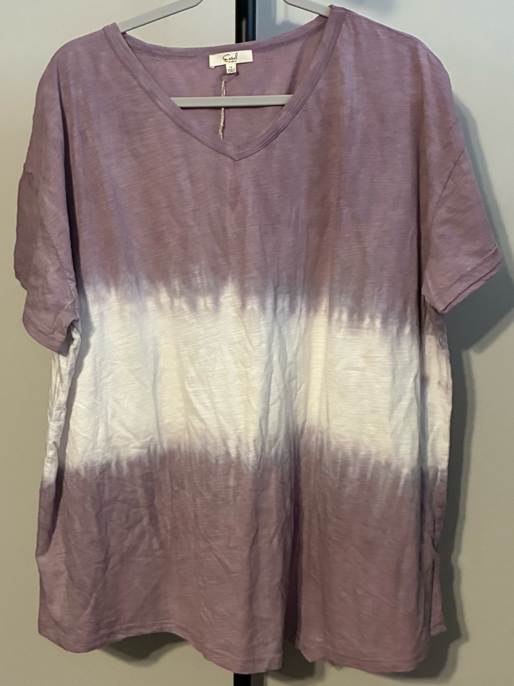 easel 1X Lavender and White Tie Dye V-Neck Tee Shirt
